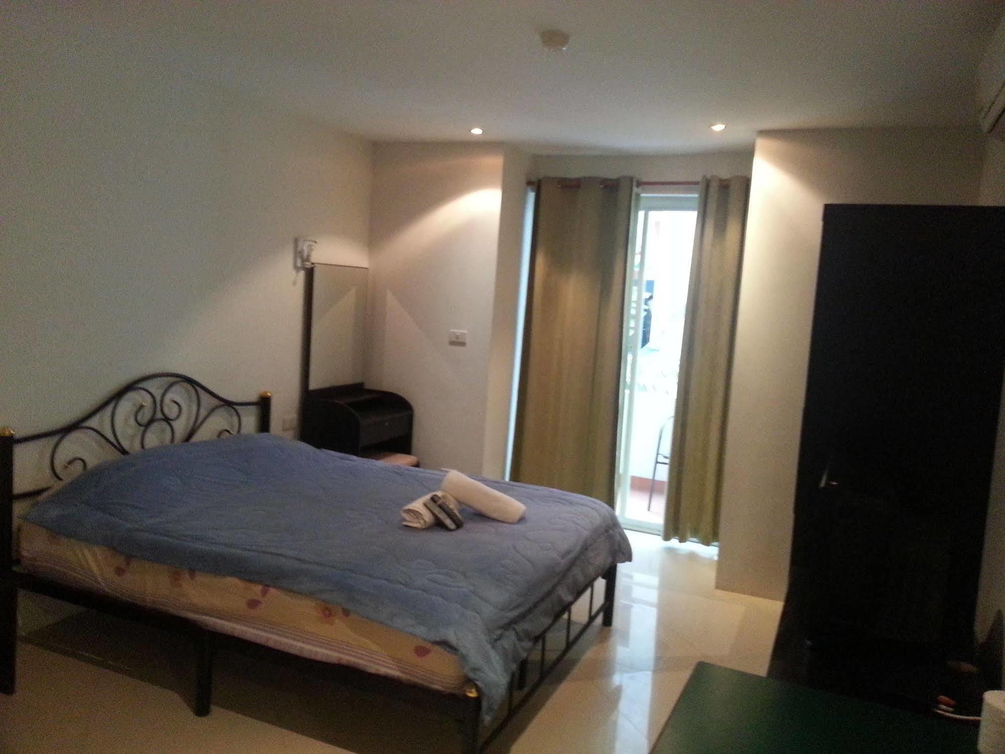 Daisy Residence Jomtien Beach Zewnętrze zdjęcie